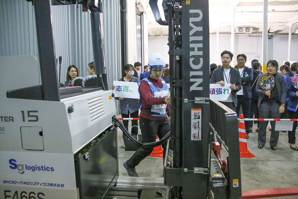 実技試験の様子(始業開始前点検)