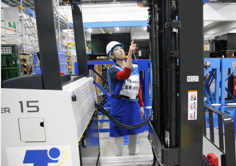 実技試験の様子（始業開始前点検）