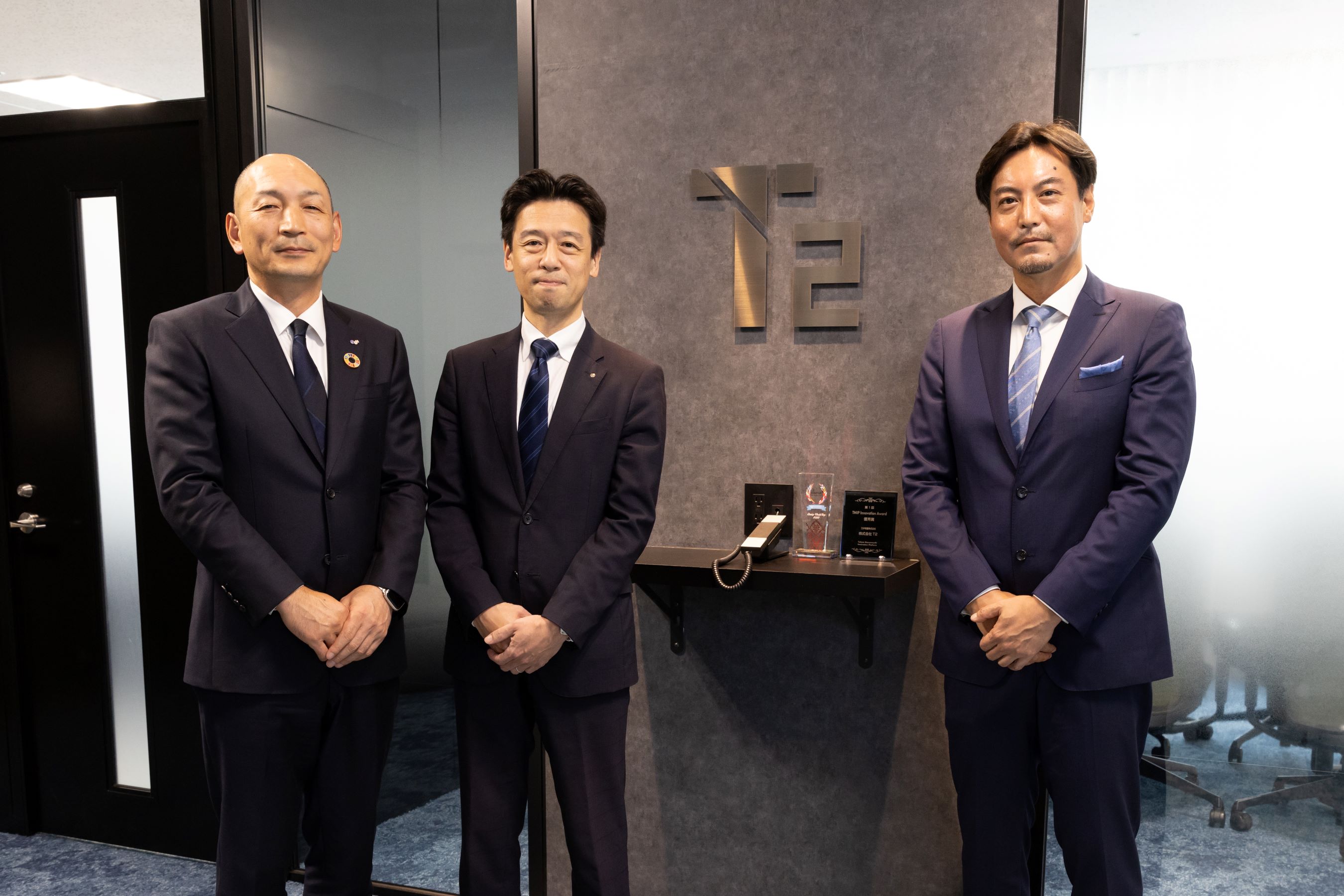 （左から） 佐川急便　取締役　枝川和弘、セイノーホールディングス　河合秀治　執行役員、T2　森本成城　代表取締役CEO