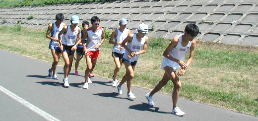 1km×12本 練習スタート