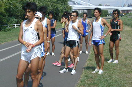 400m×20本　練習前の選手