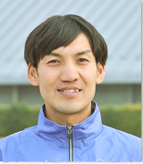 山本亮選手