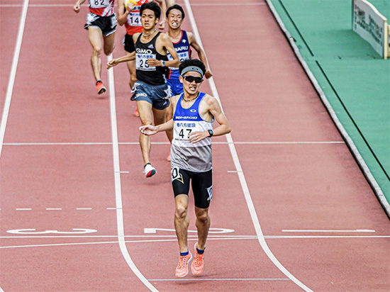 鈴木塁人選手