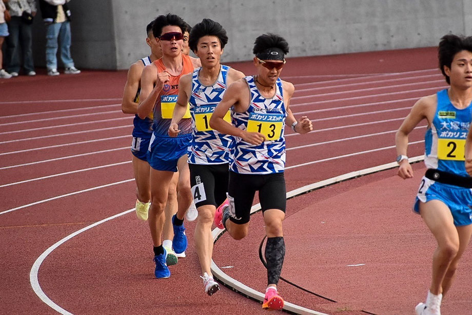 ゼッケンNO.14近藤選手、ゼッケンNO.13鈴木選手