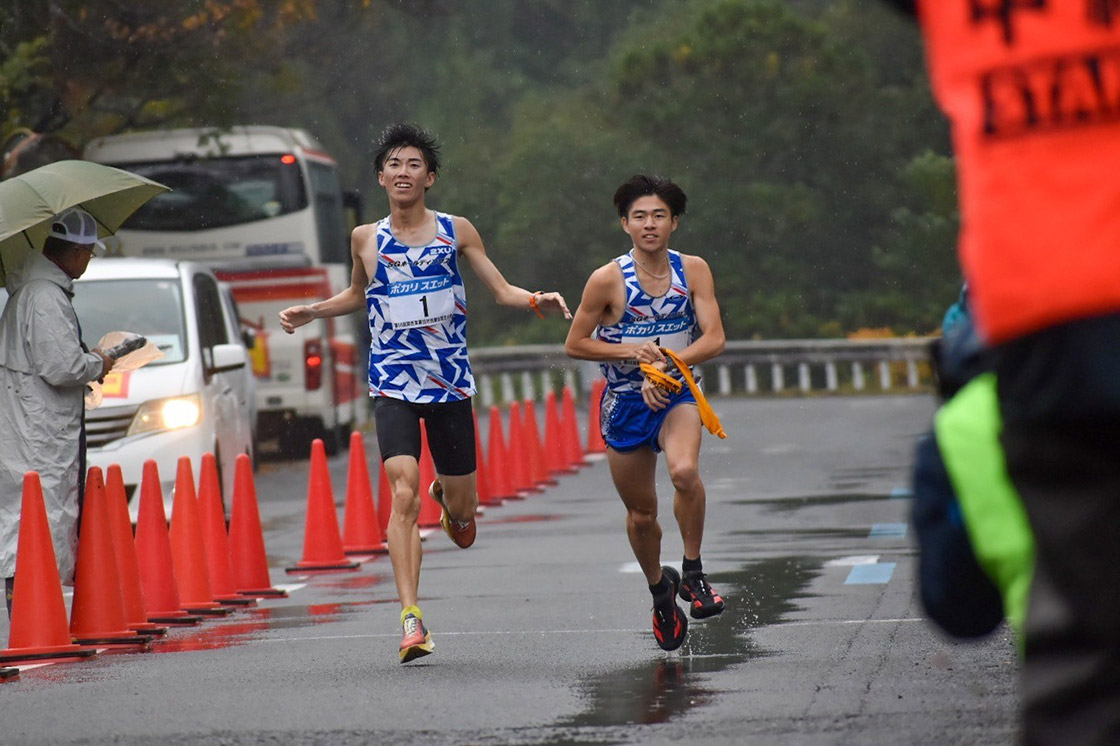 5区　近藤選手(左)　6区　竹村選手(右)