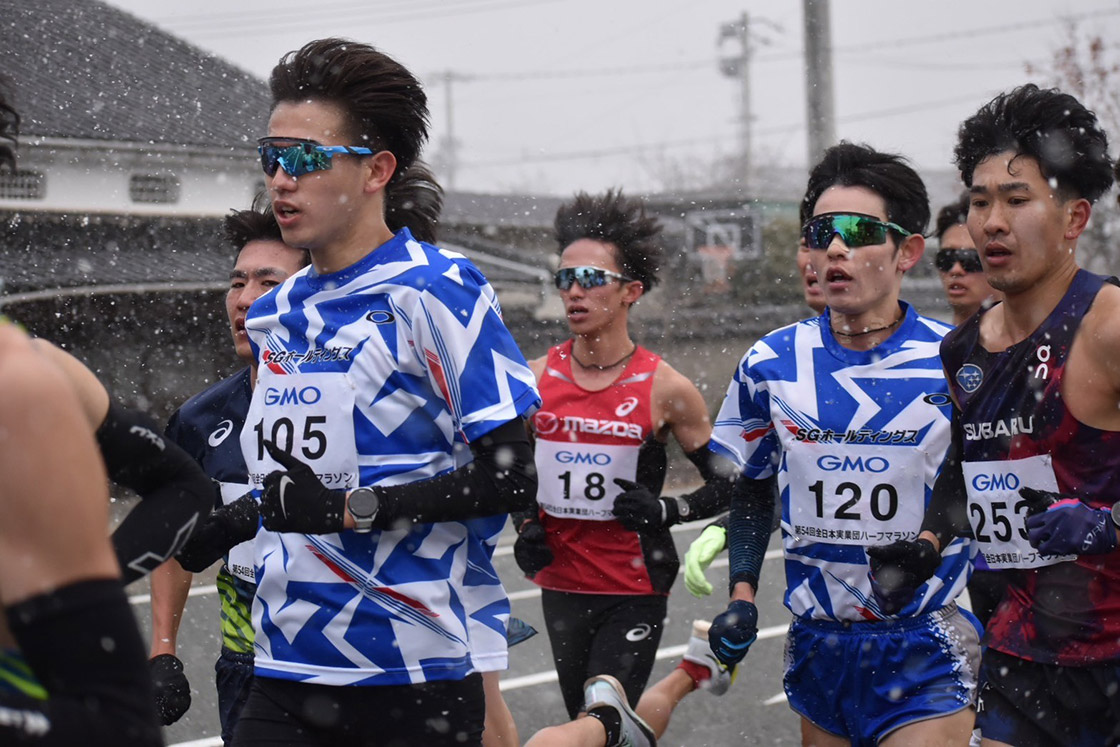 ゼッケンNO.105 關颯人選手　ゼッケンNO.120 湯澤瞬選手