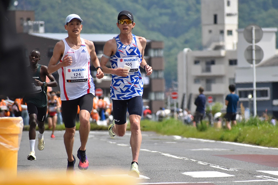 ゼッケンNO.105 佐藤悠基選手